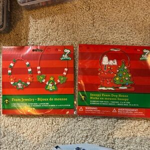 Peanuts Red and Green Foam Jewelry Set